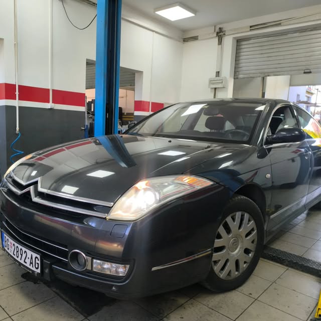 Citroën C6 u radionici Mini Magelan
