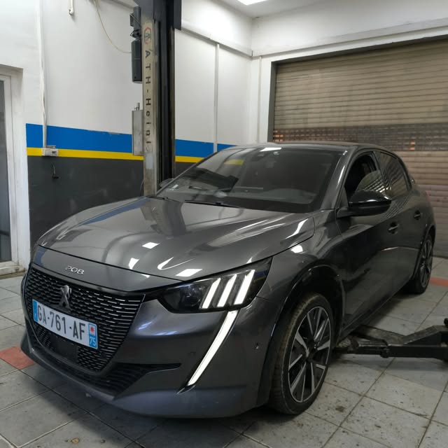 Peugeot 208 u radionici Mini Magelan